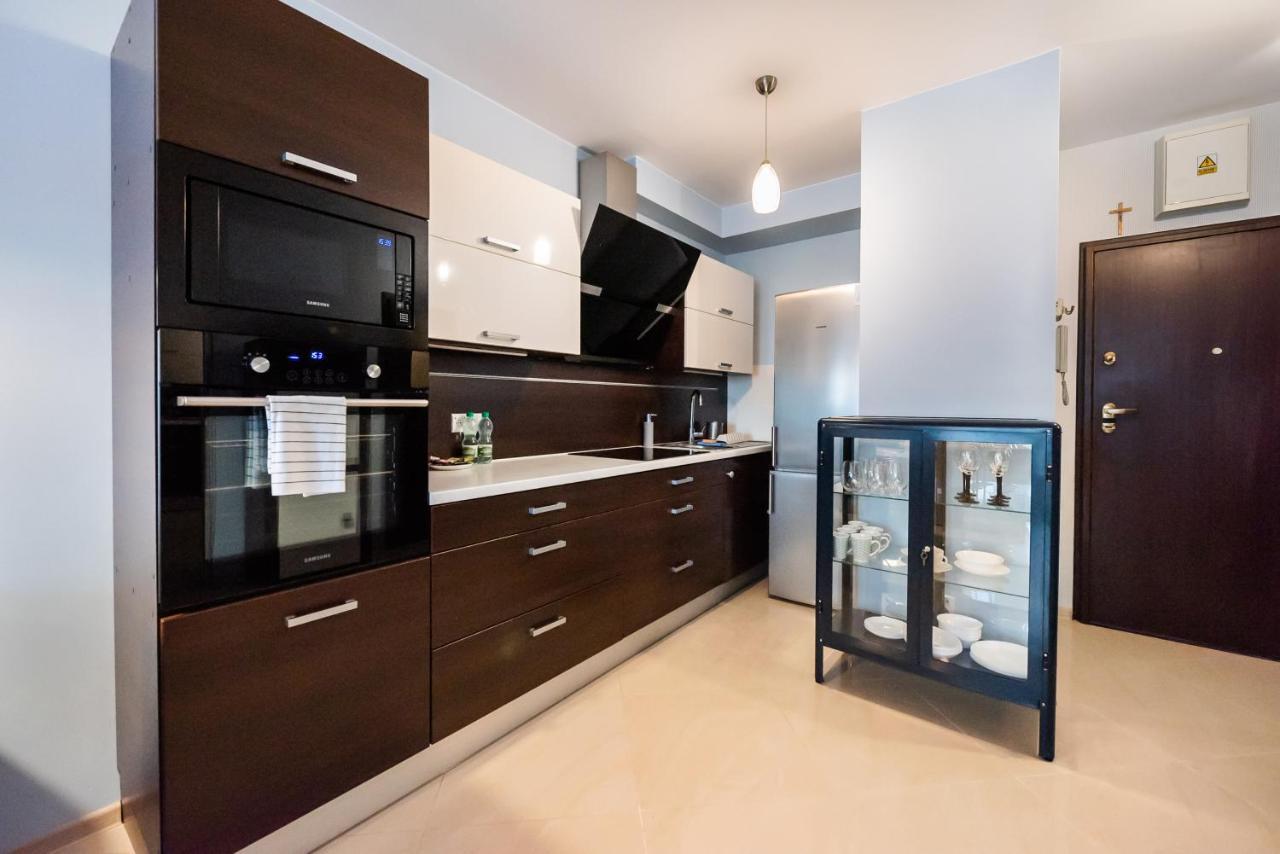 Wola Pleasure Place Apartment Warschau Exterior foto