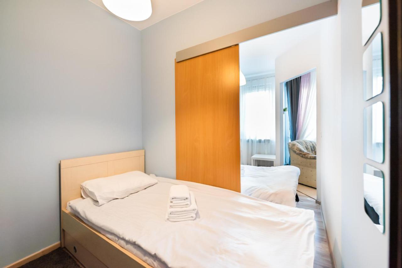 Wola Pleasure Place Apartment Warschau Exterior foto