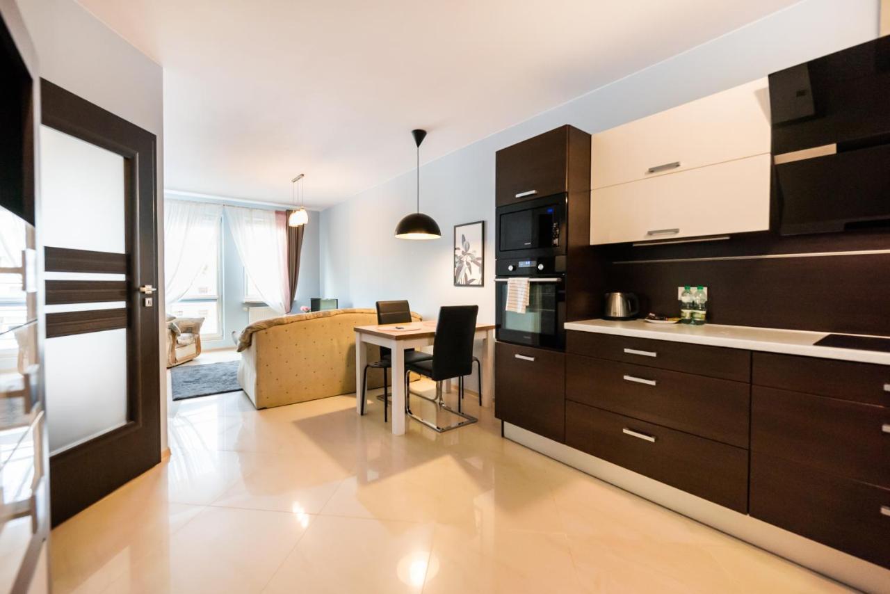Wola Pleasure Place Apartment Warschau Exterior foto
