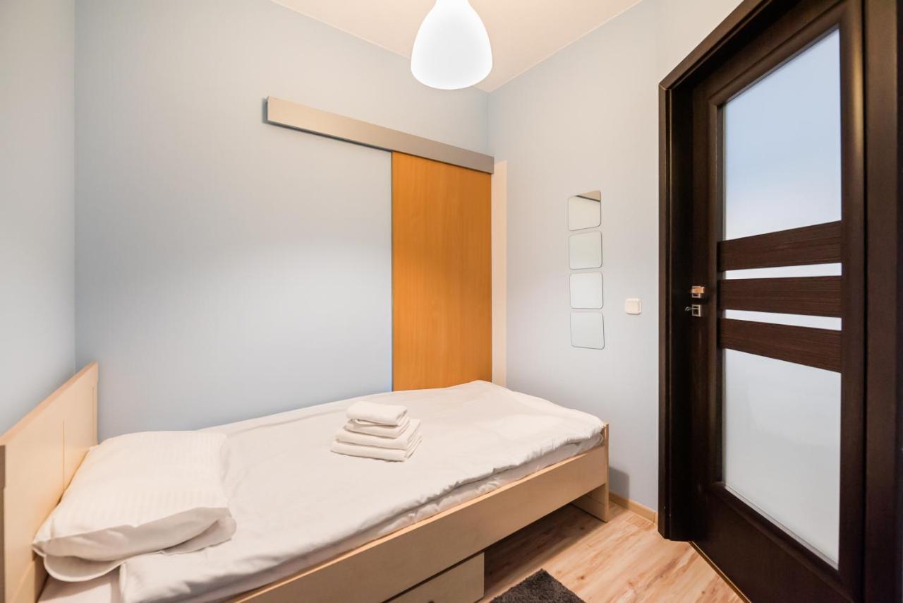 Wola Pleasure Place Apartment Warschau Exterior foto